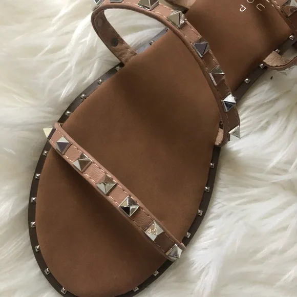 ShuShop Studded Flat Tan Summer Strappy  Sandals Sz 7.5 NWT - Picture 3 of 6